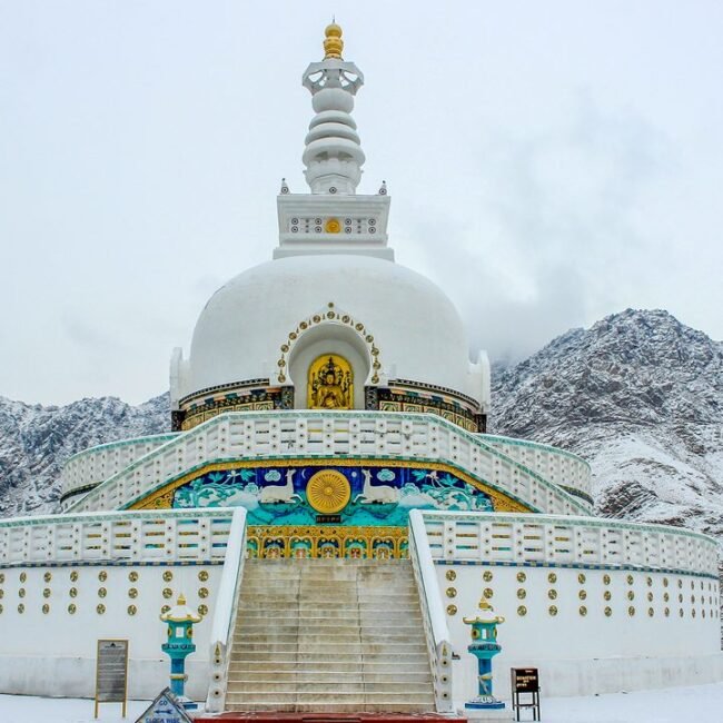 shanti-stupa